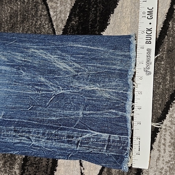 LIMITED EDITION HAND-MADE EMBROIDERED RAW-EDGE PREMIUM GUESS DENIM JEAN - Picture 7 of 14